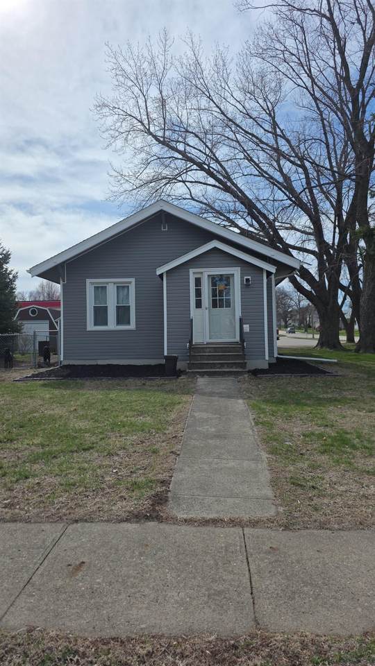 225 Maple Street - Photo 1