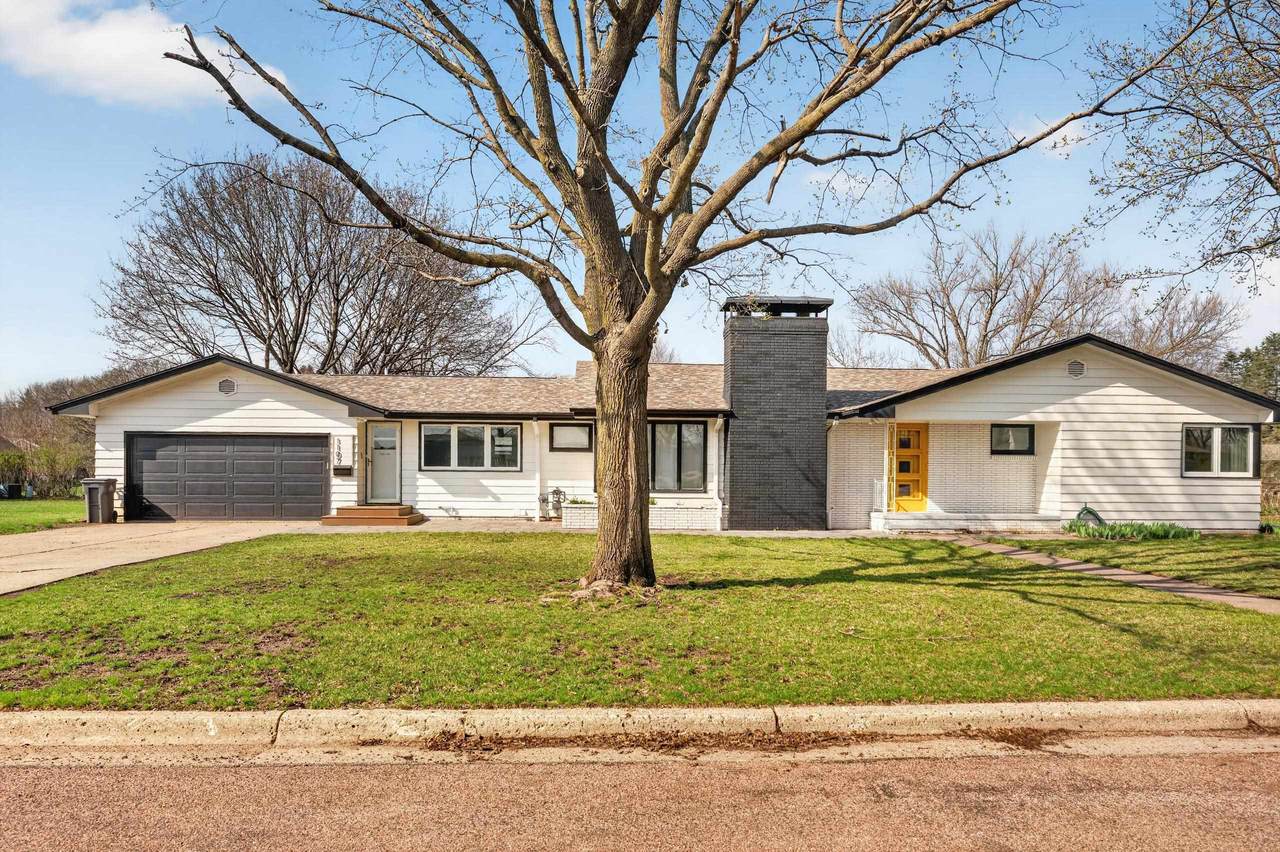 1107 Breezy Meadow Lane - Photo 1