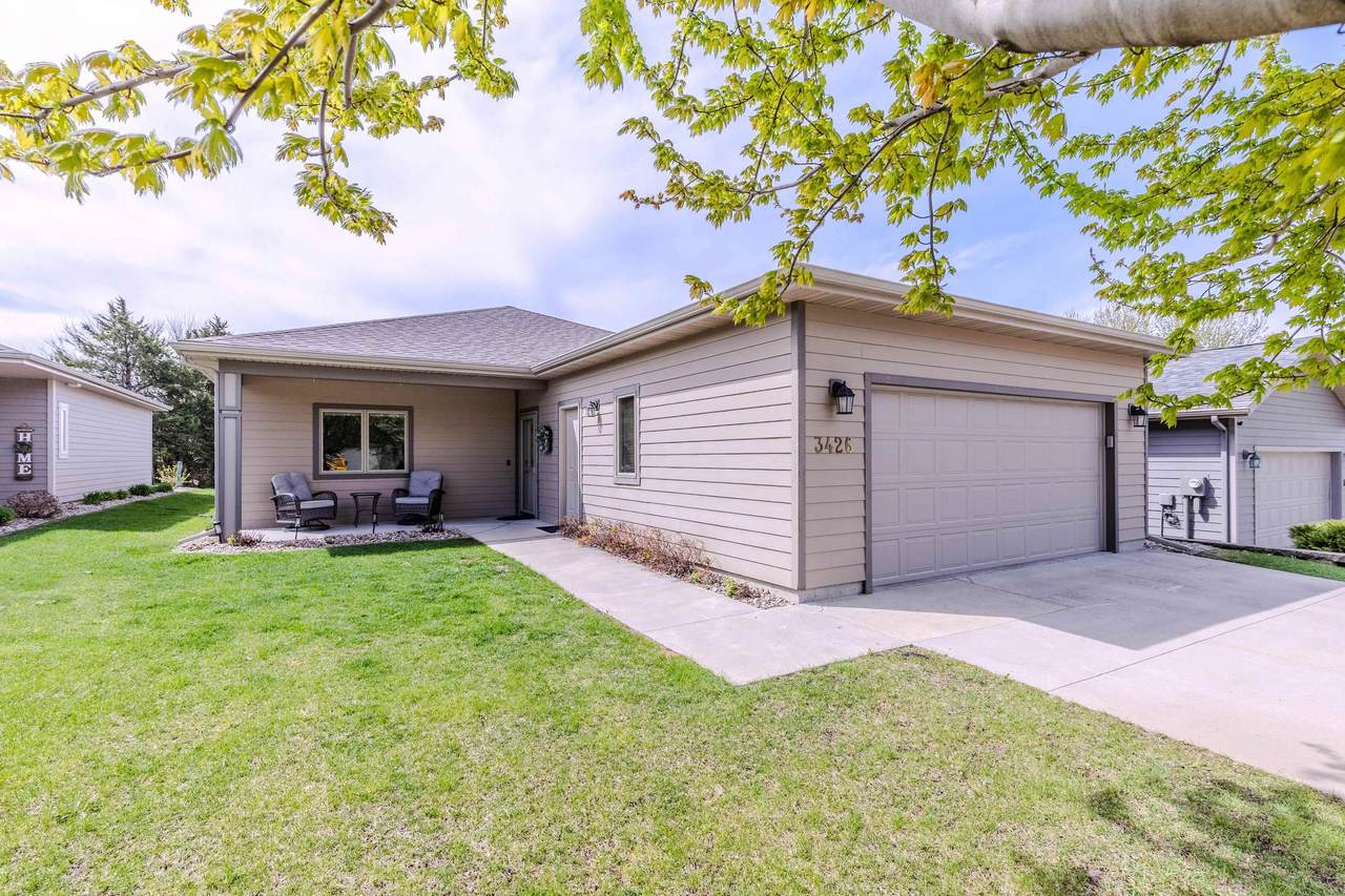 3426 Golf Villa Dr - Photo 1