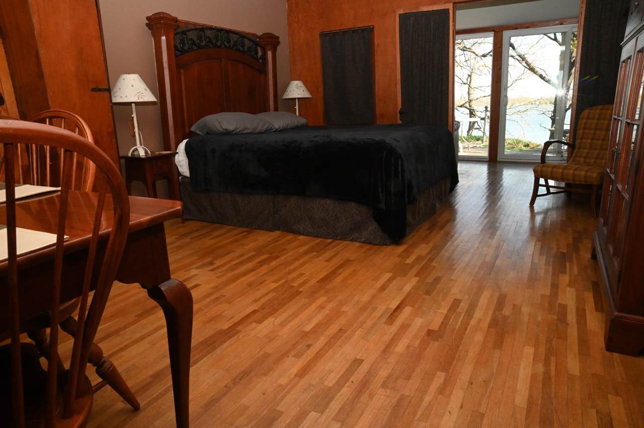 https://bt-photos.global.ssl.fastly.net/greatlakes/1280_boomver_1_260451-2.jpg