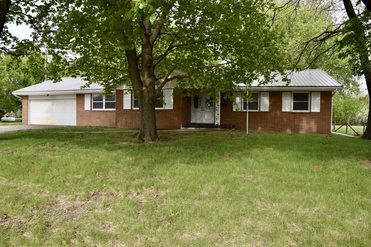 2504 Sorrel Ave - Photo 1