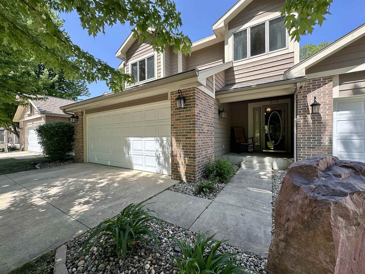 225 Emerald Meadows Drive - Photo 1