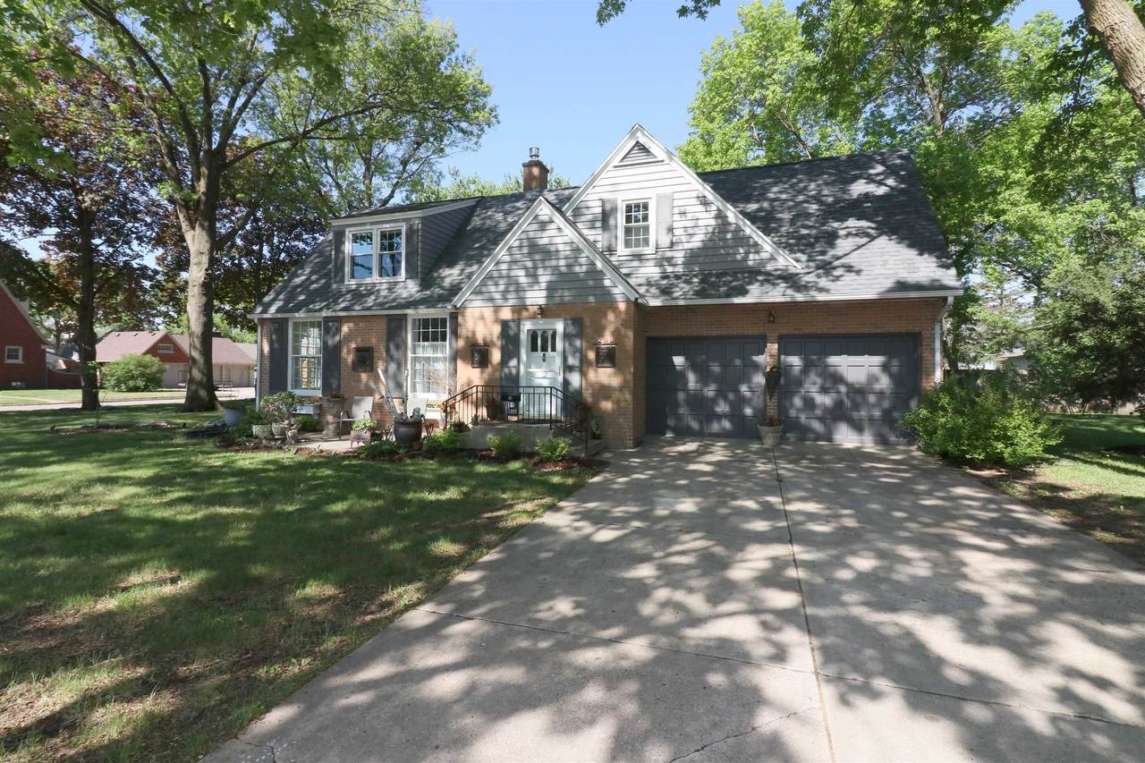 1705 1st Avenue - Photo 1