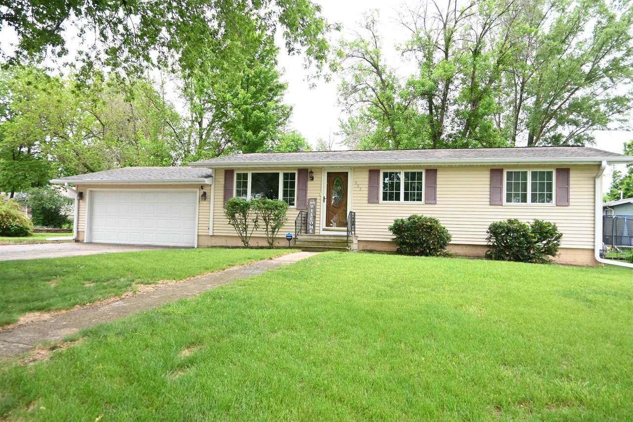 809 7th Street - Photo 1