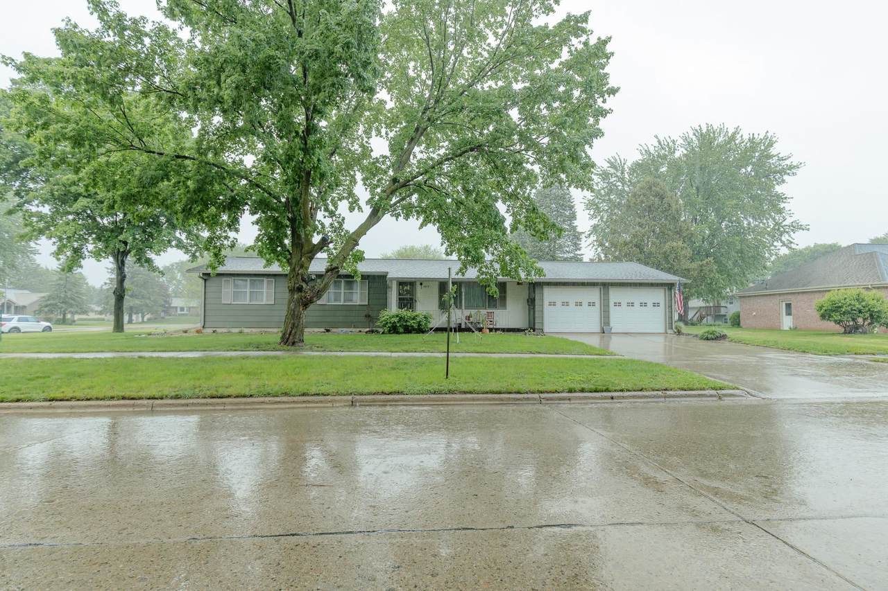 1017 11Th Street - Photo 1