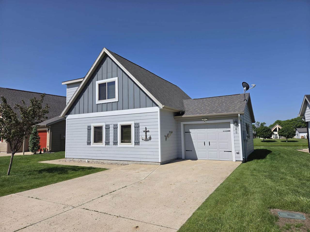 290 240Th Avenue - Photo 1