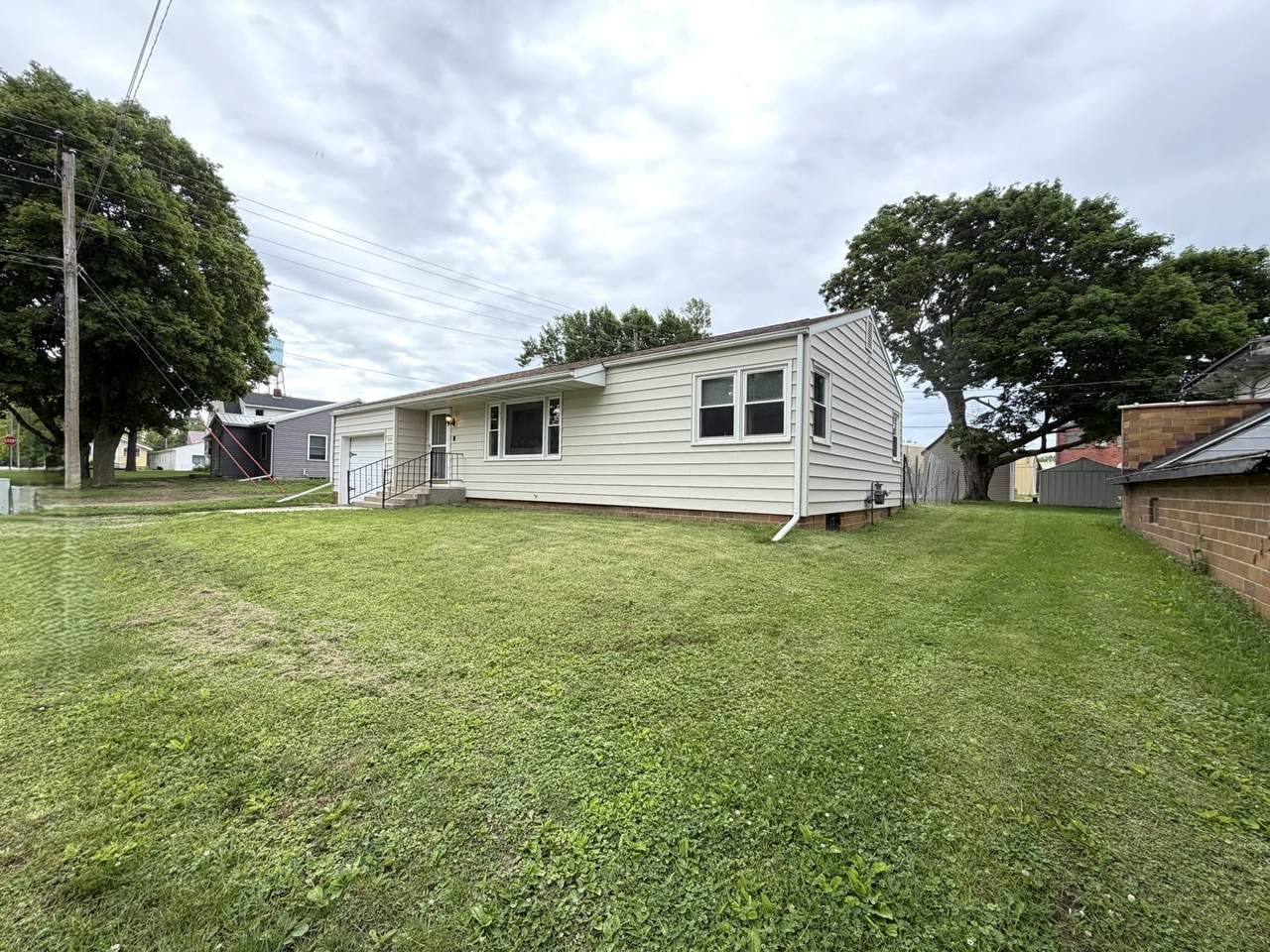 506 5TH Street - Photo 1