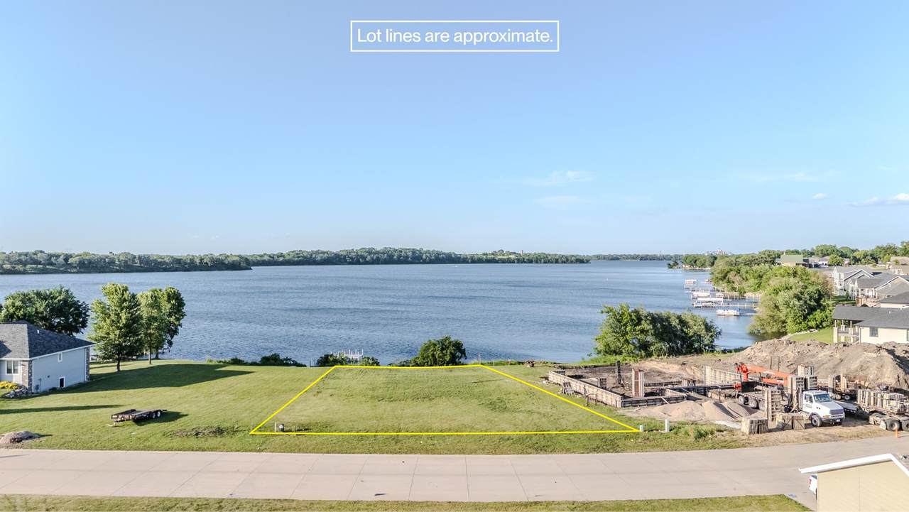 150 West Bay Rd - Photo 1