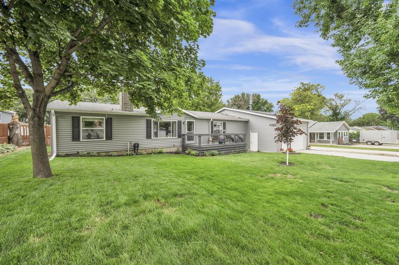 521 Okoboji Grove Road - Photo 1