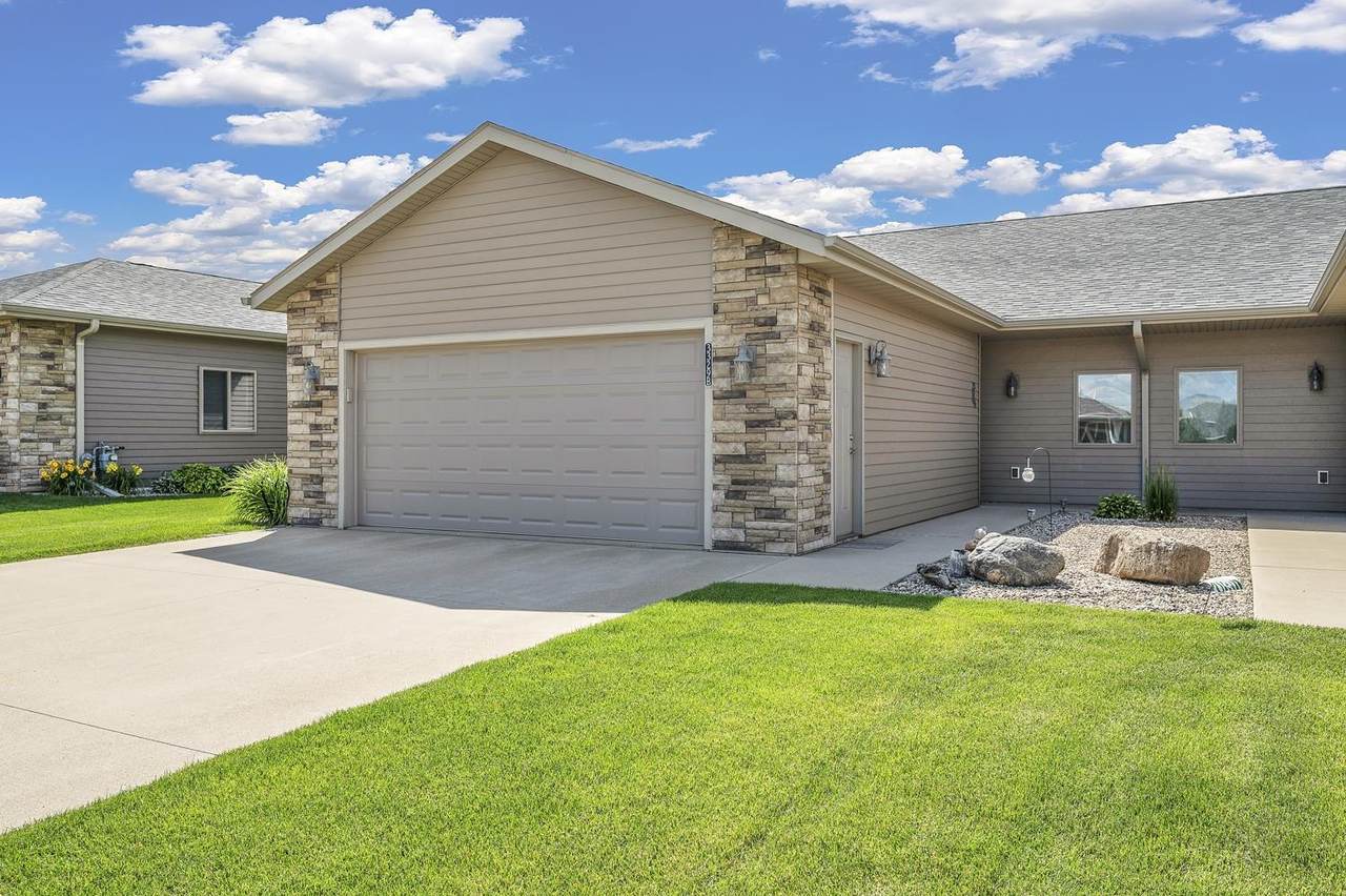 3329 Prairie Meadow Drive - Photo 1