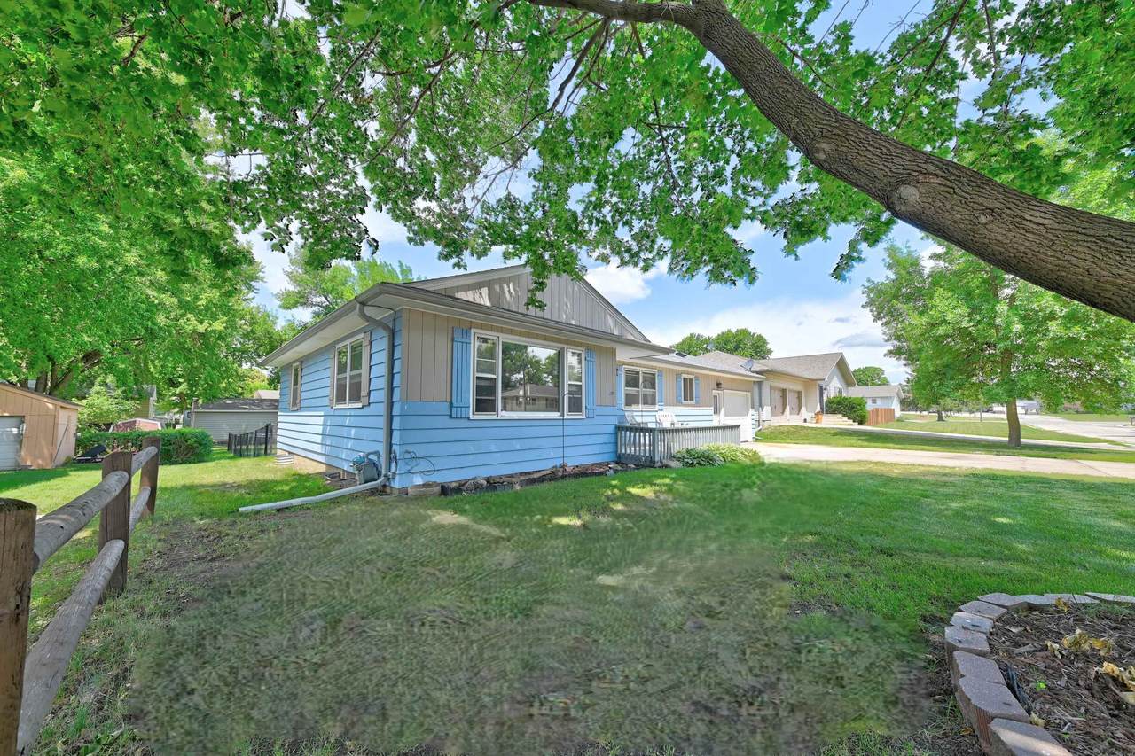 409 19th Street - Photo 1
