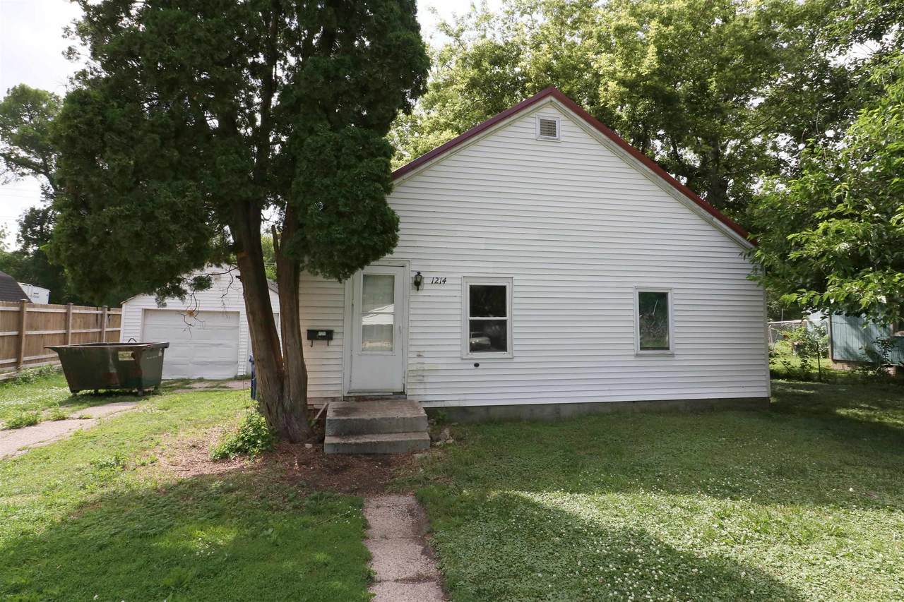 1214 Jackson Avenue - Photo 1