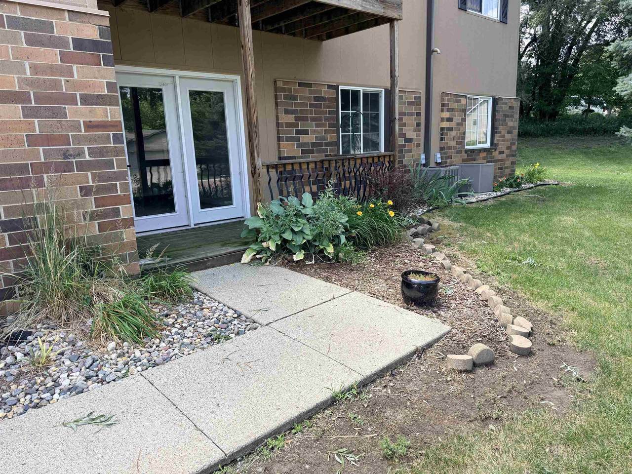 3 27th Street - Photo 1