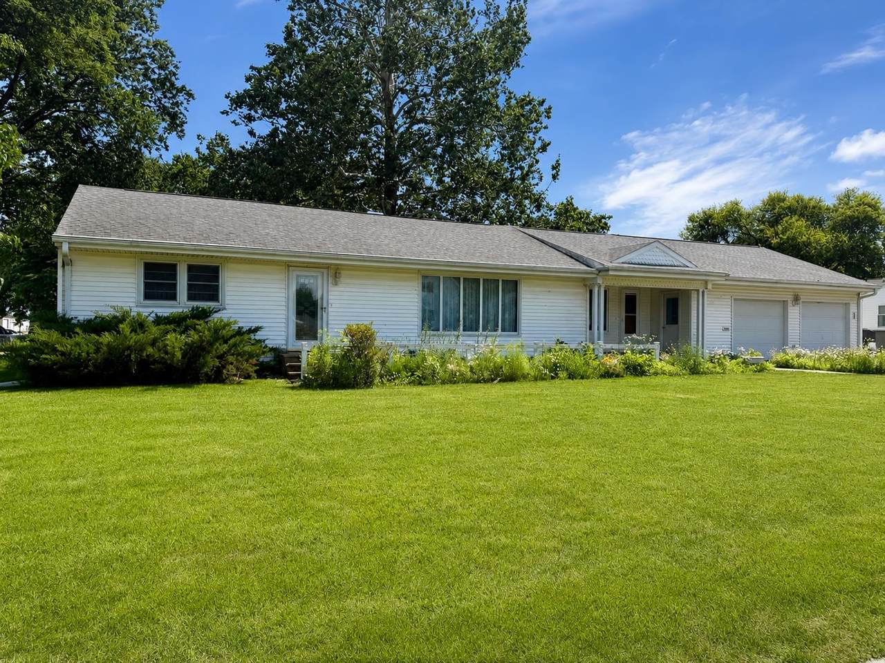 928 9Th Street - Photo 1