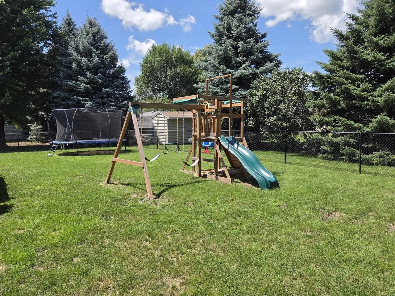https://bt-photos.global.ssl.fastly.net/greatlakes/1280_boomver_1_260779-2.jpg