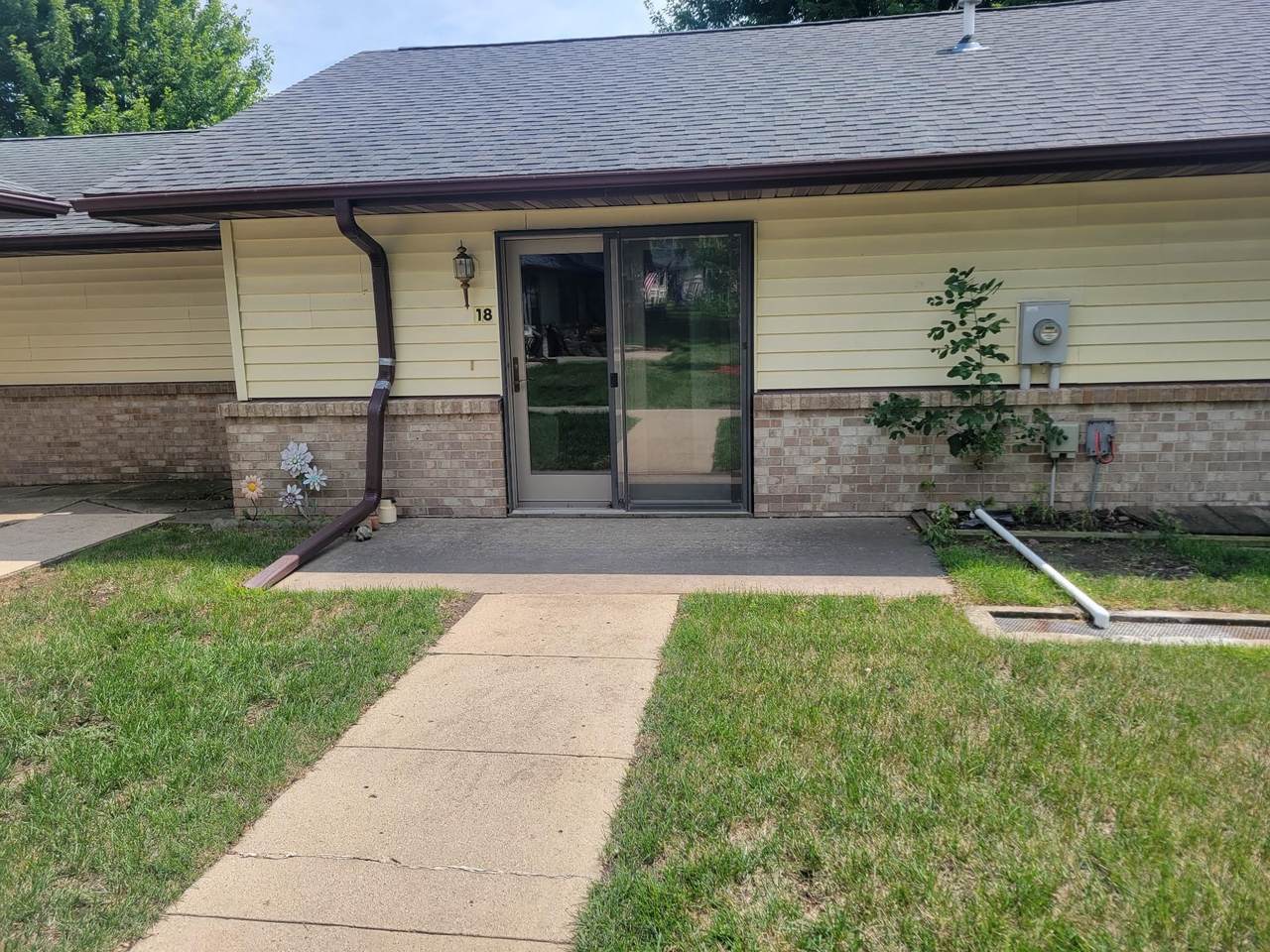 1940 23rd Street - Photo 1