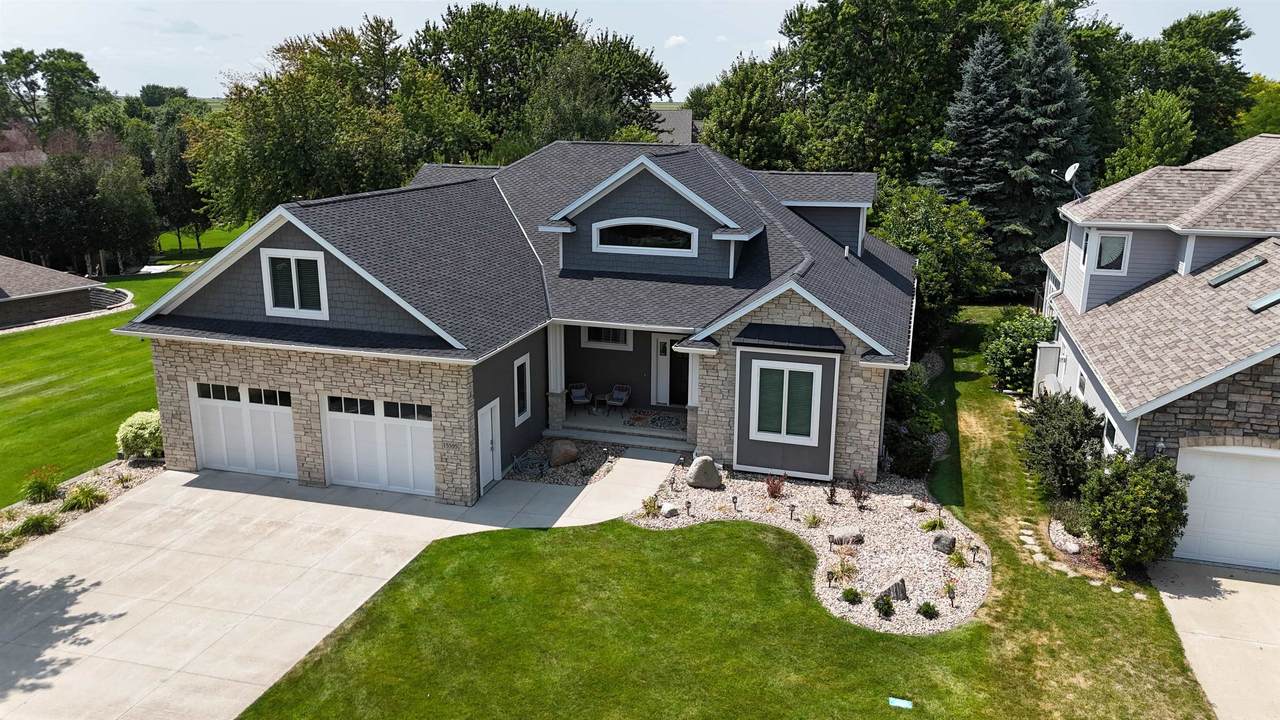 15595 Landings Avenue - Photo 1