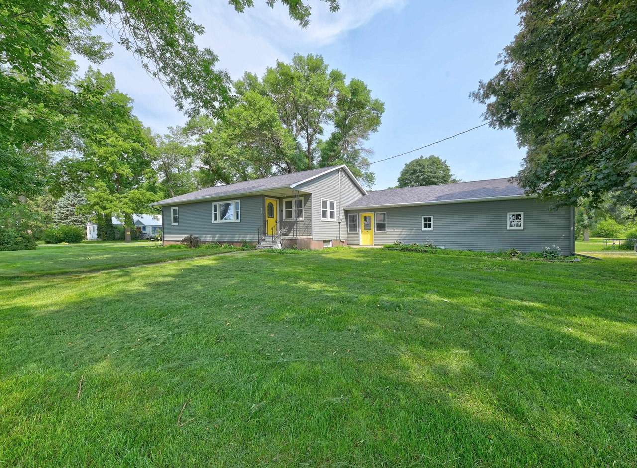 107 310th Street - Photo 1
