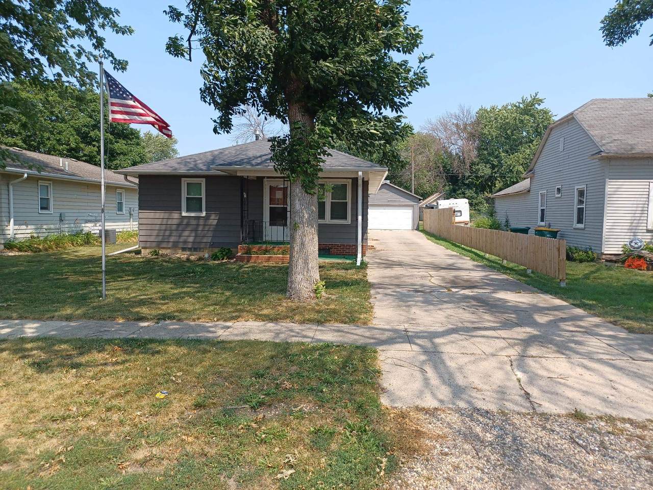 1109 8th Street - Photo 1