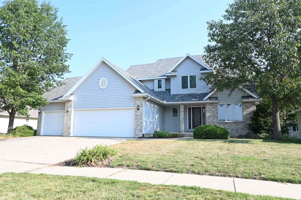 1519 11th Street - Photo 1