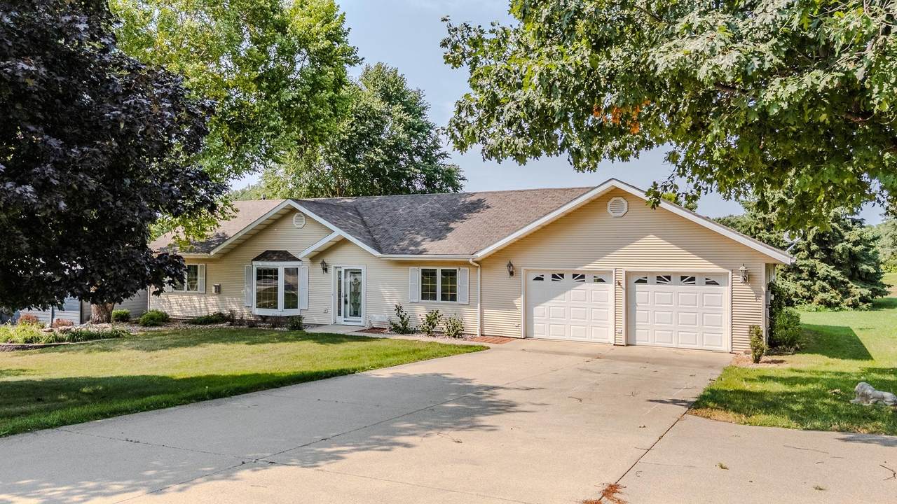 21508 155th St - Photo 1