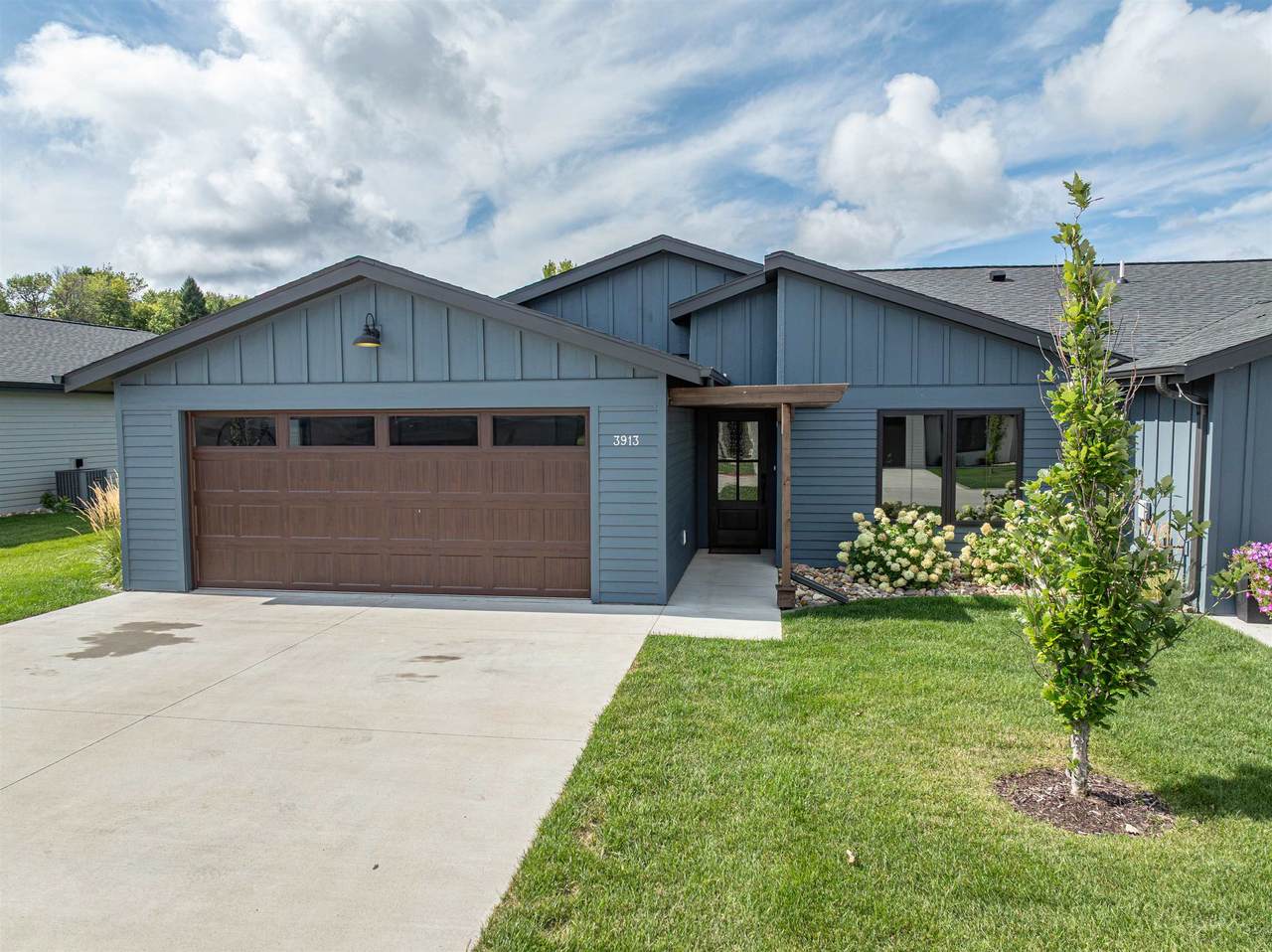 3913 Dorothy's Lane - Photo 1