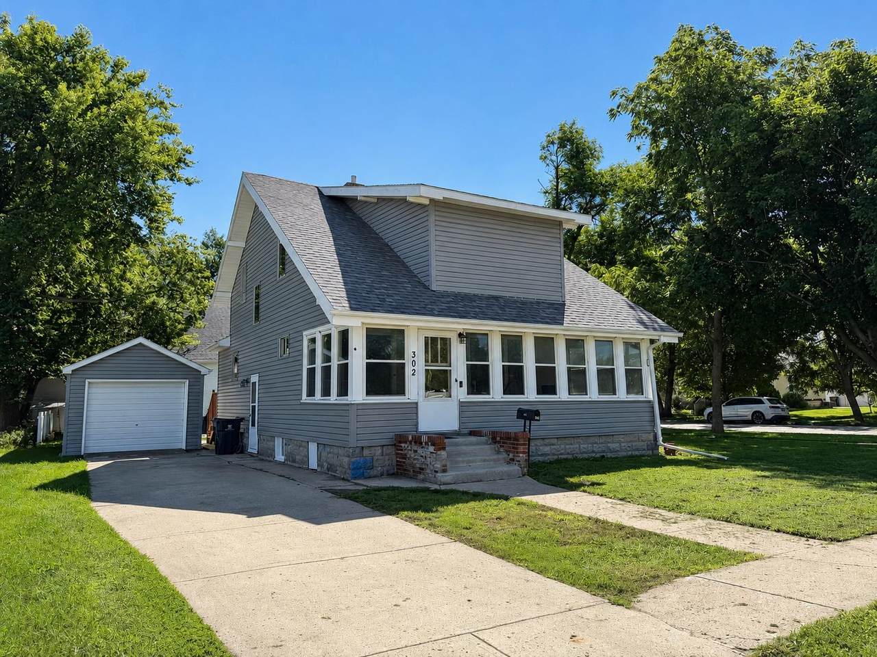 302 9th Street - Photo 1