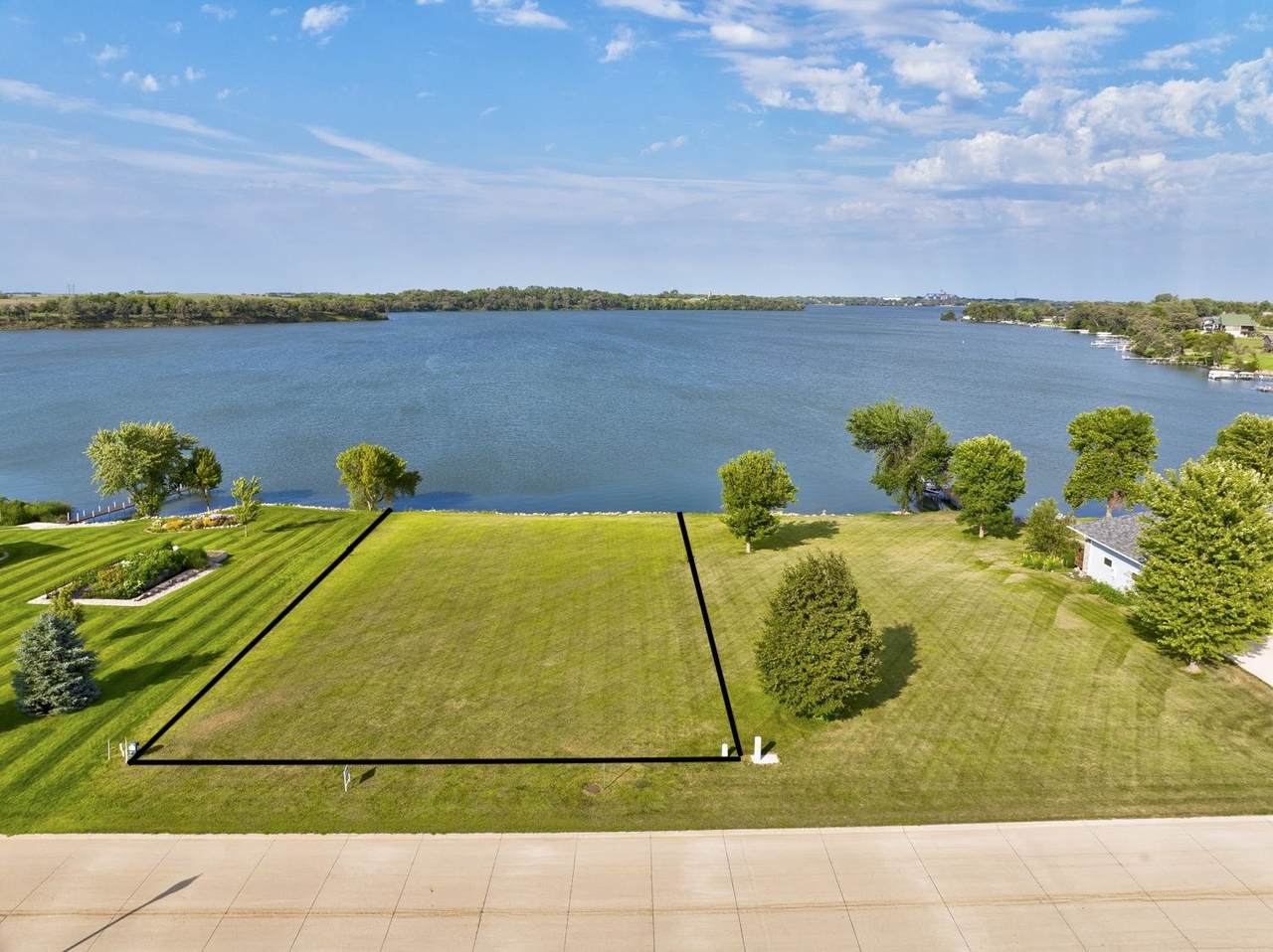 https://bt-photos.global.ssl.fastly.net/greatlakes/1280_boomver_1_261043-2.jpg