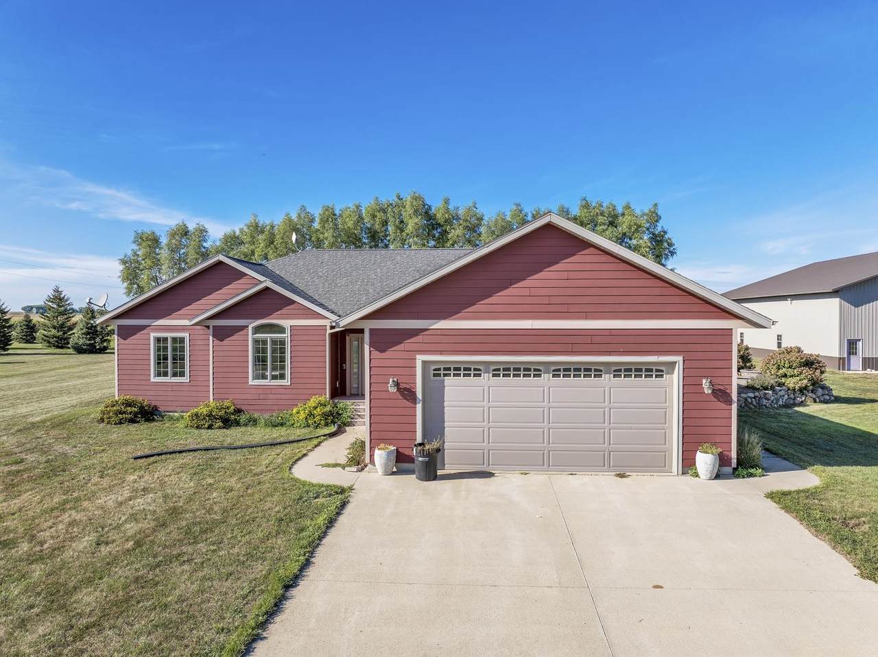2880 270th Avenue - Photo 1