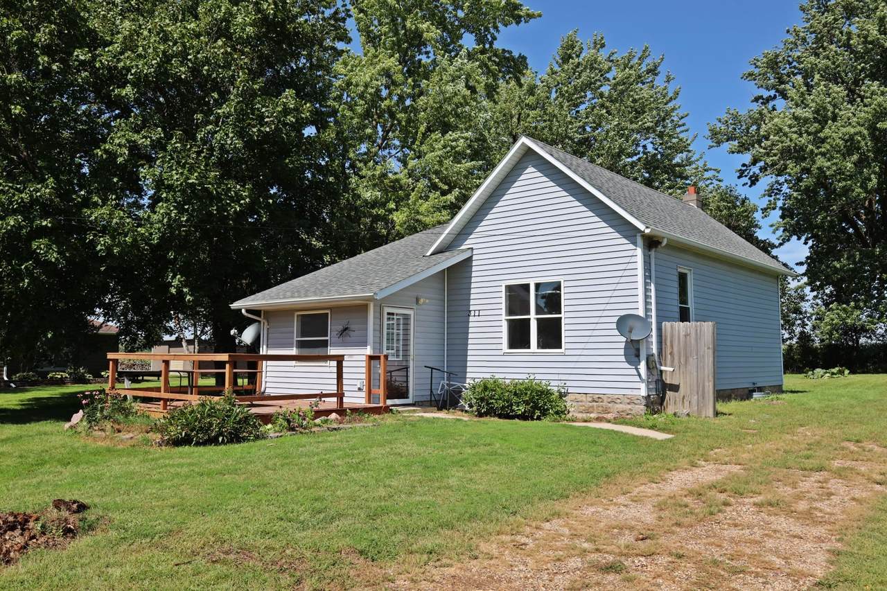 311 Park Avenue - Photo 1