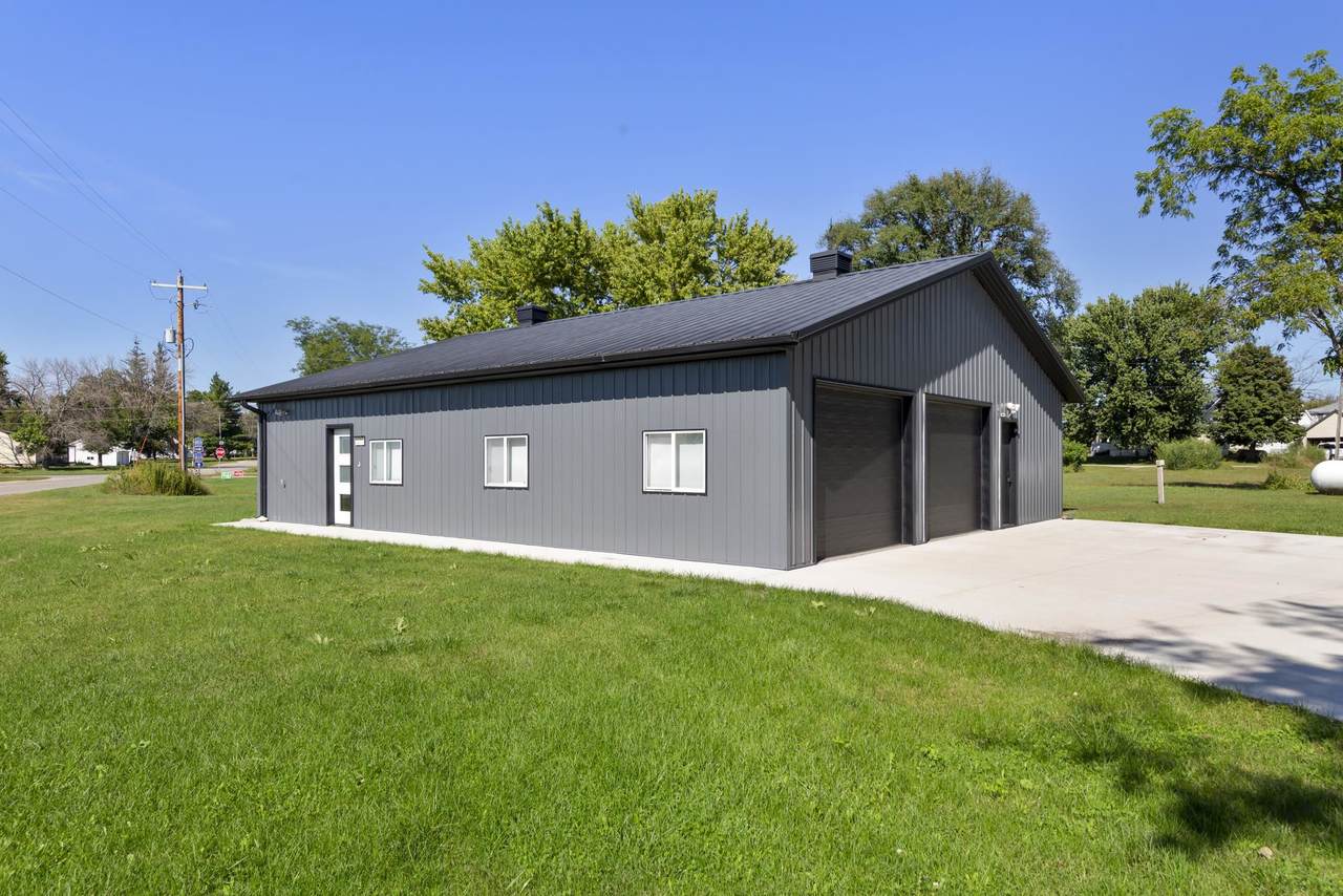 1202 Doon Street - Photo 1