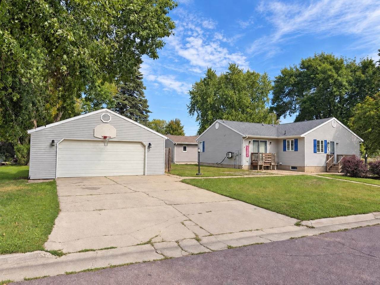 703 N 15th Street - Photo 1
