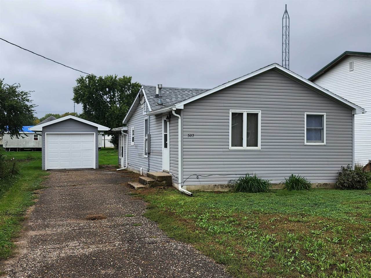 502 Kent Street - Photo 1