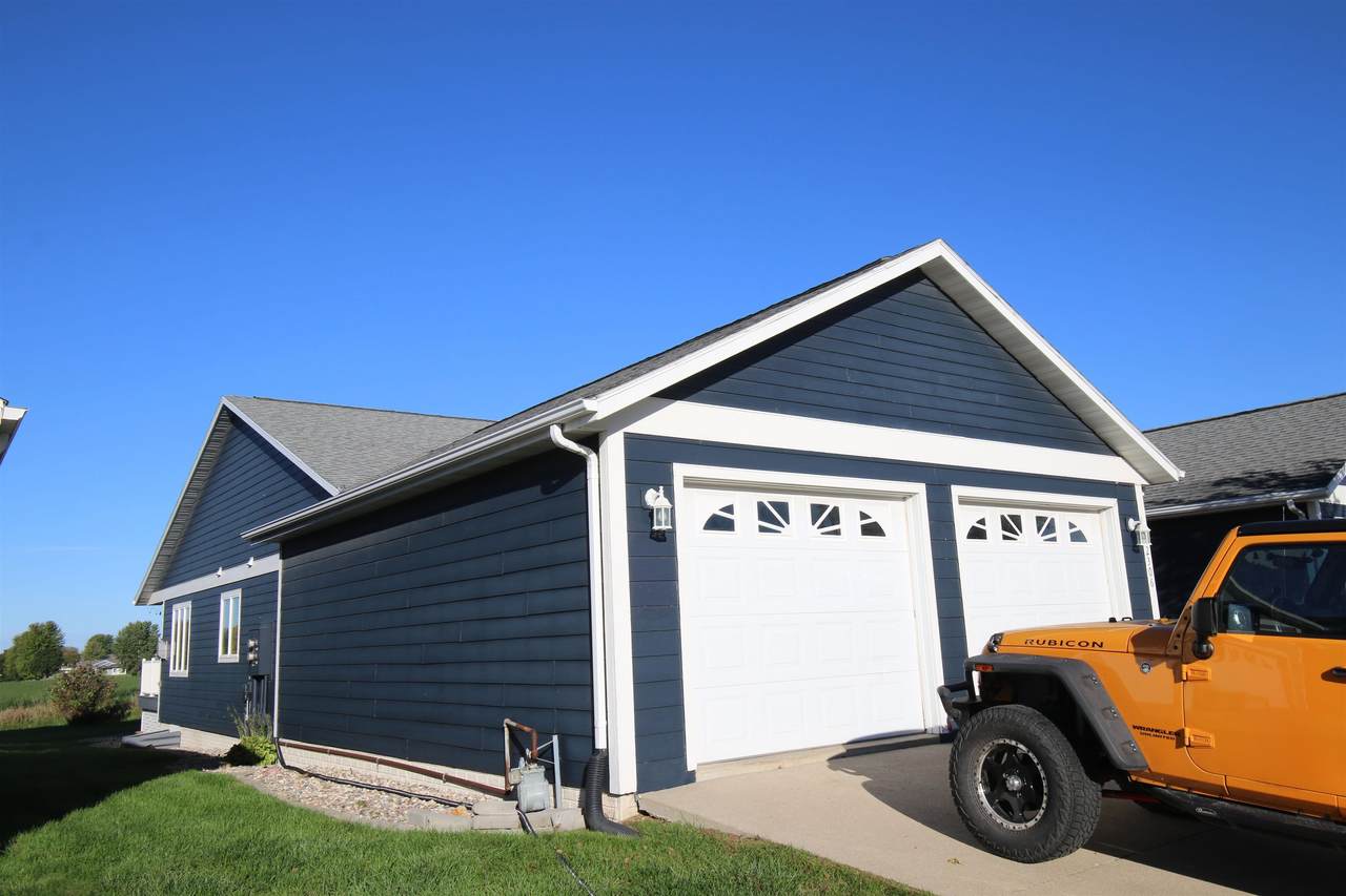 2306 Quail Run - Photo 1