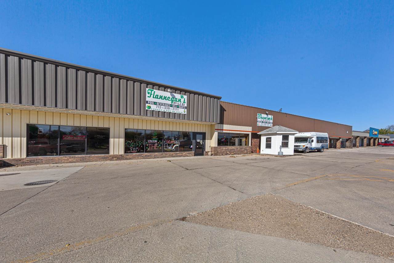 1307 Broadway St, Emmetsburg, IA 50536