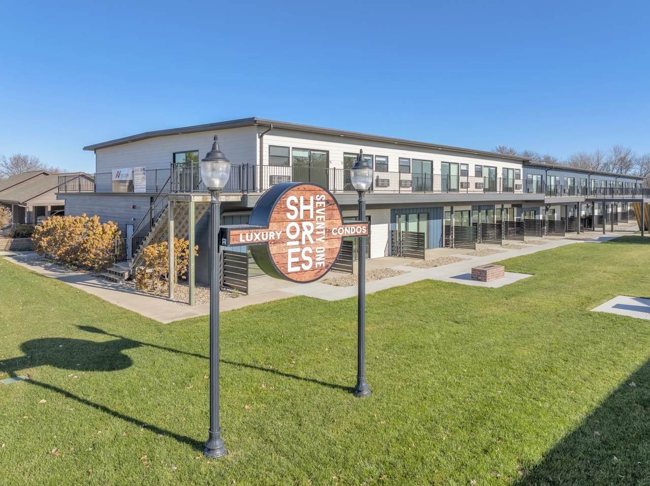 1316 Hwy 71 N - Photo 1