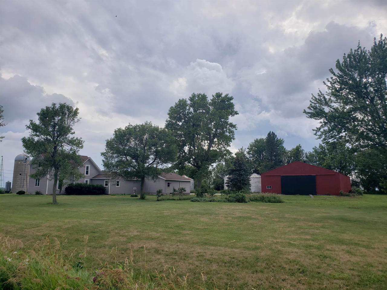 11766 450th Street - Photo 1