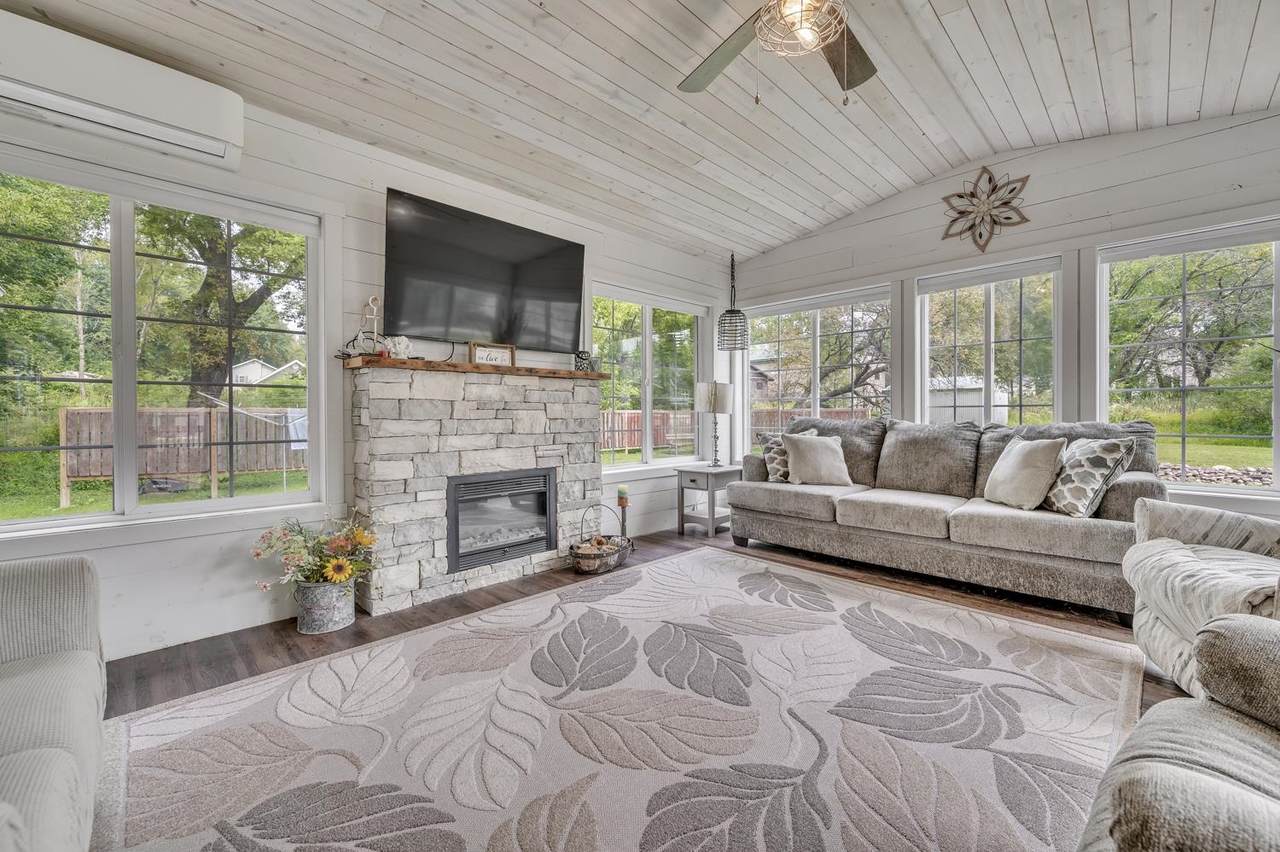 25704 164th Street - Photo 1