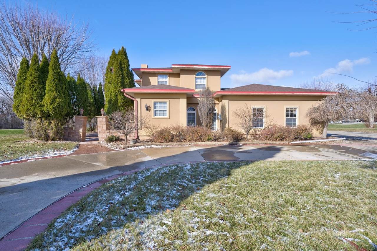 1111 Eloise Street - Photo 1