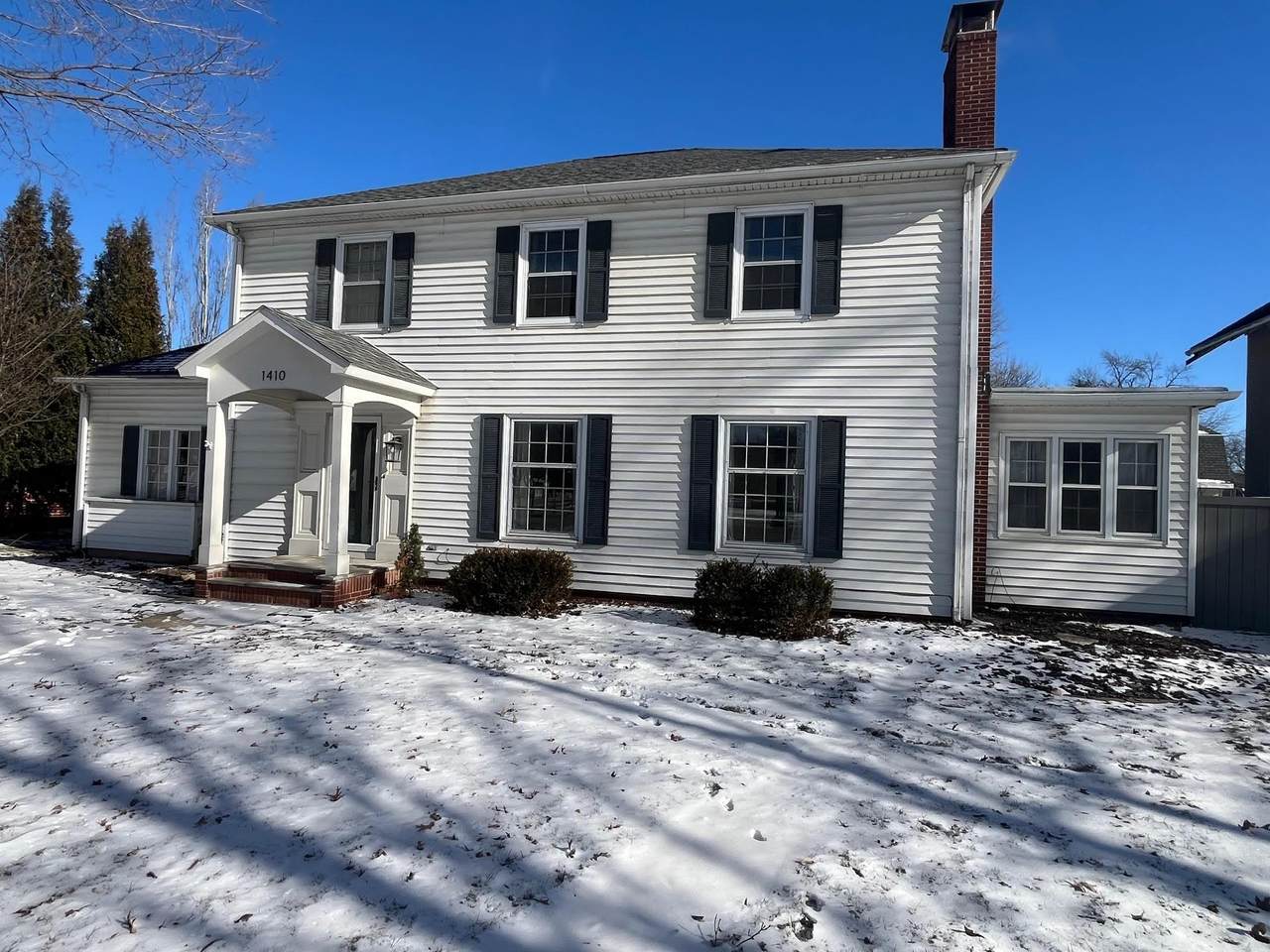 1410 Grand Avenue - Photo 1