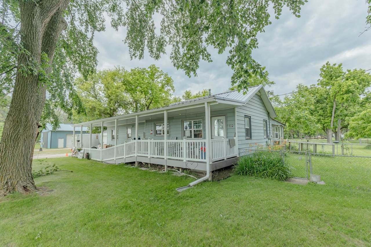 401 Main St - Photo 1