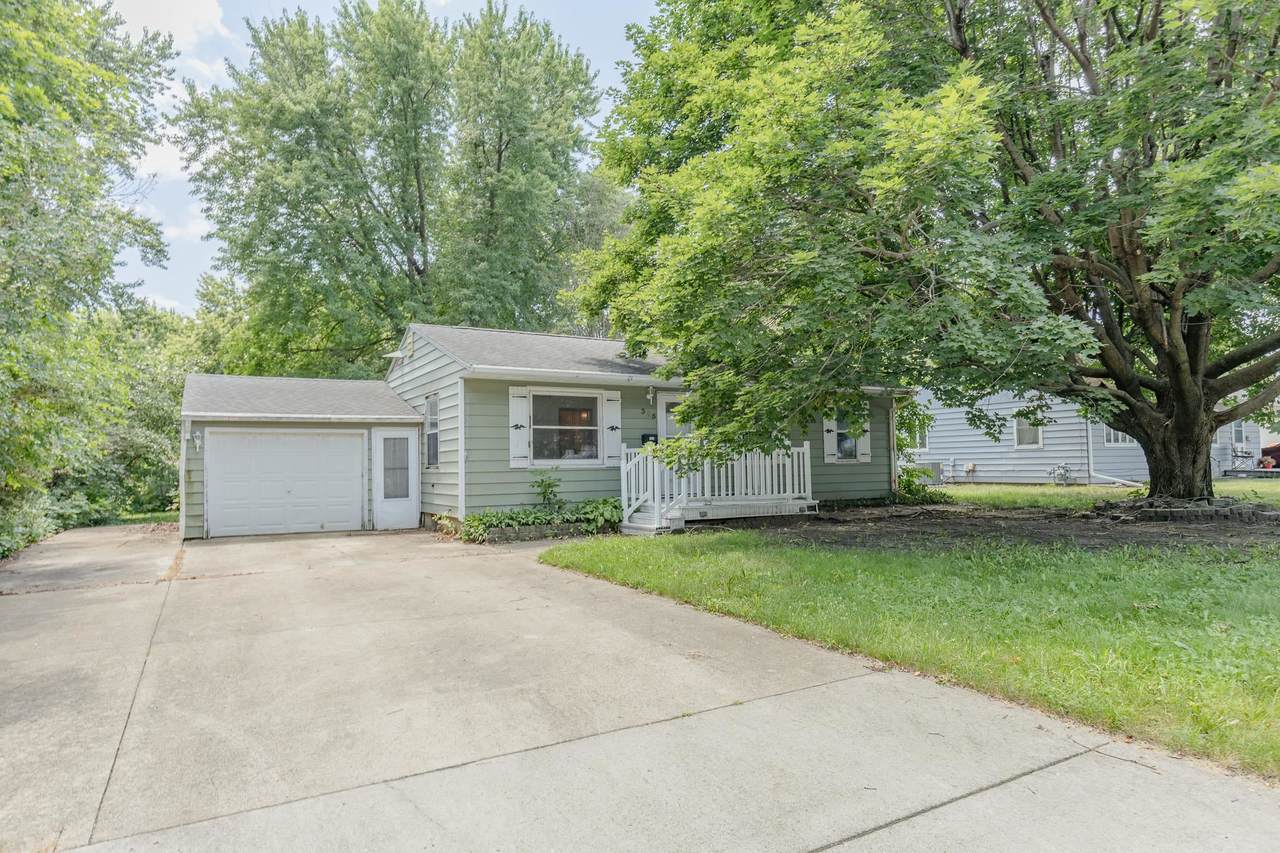 305 21st St. - Photo 1