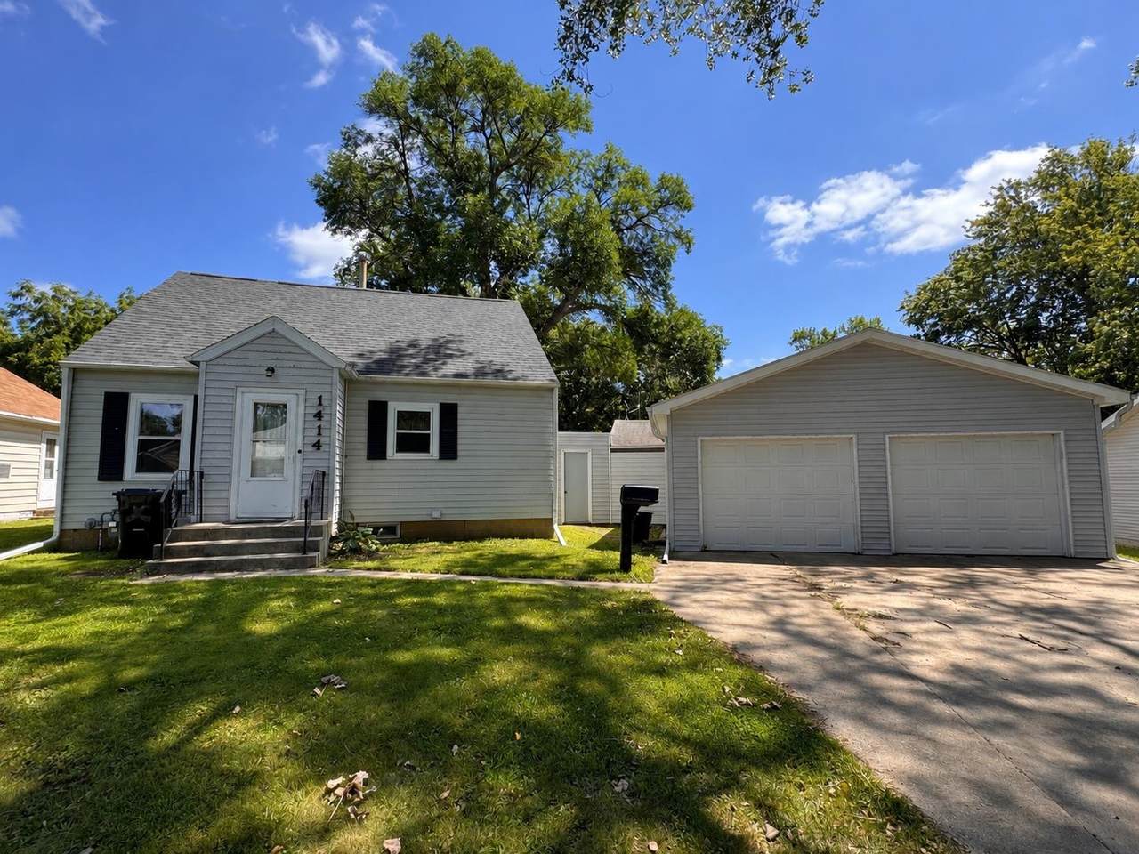 1414 7th Street - Photo 1