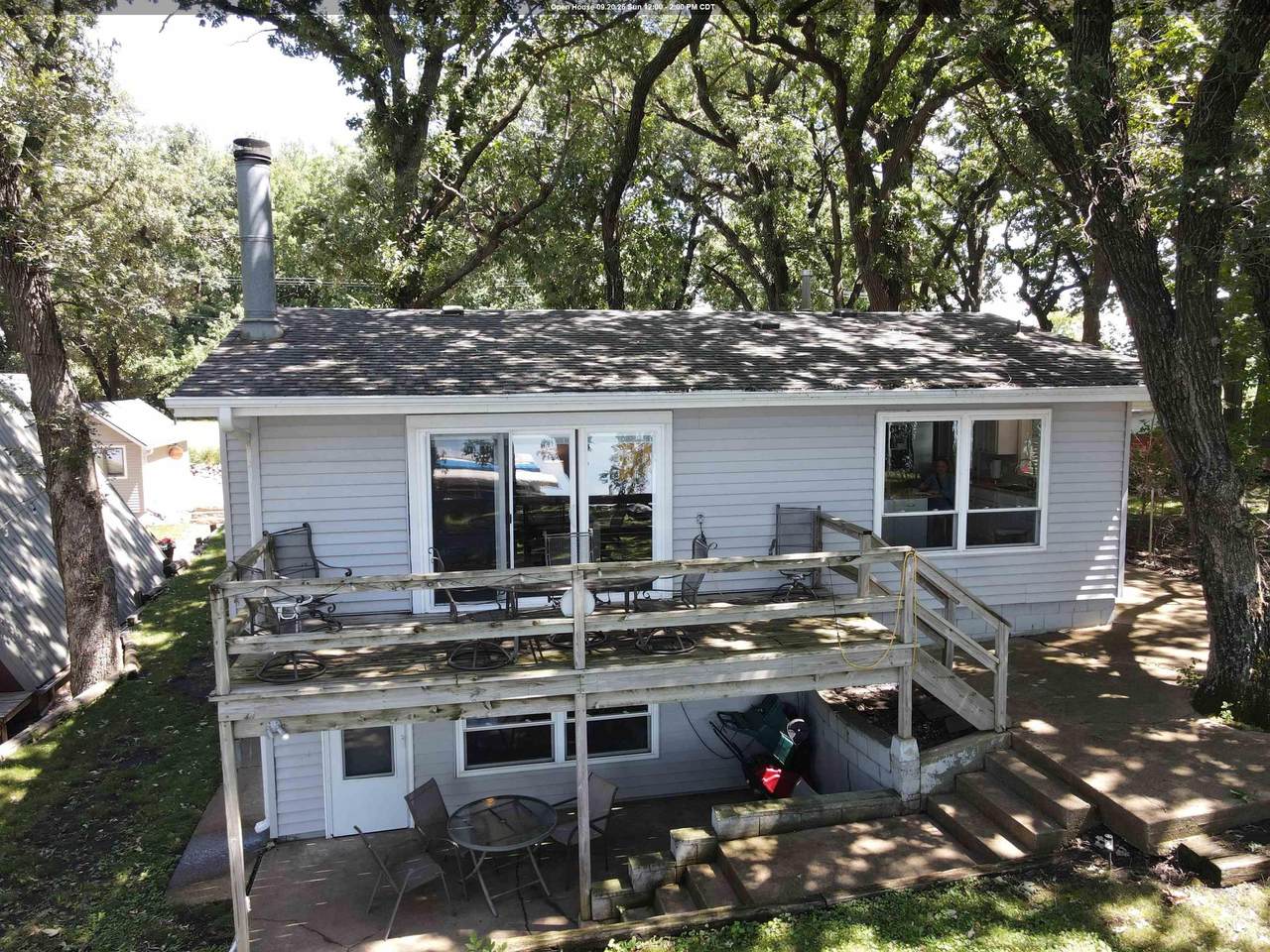 460 252nd Avenue - Photo 1