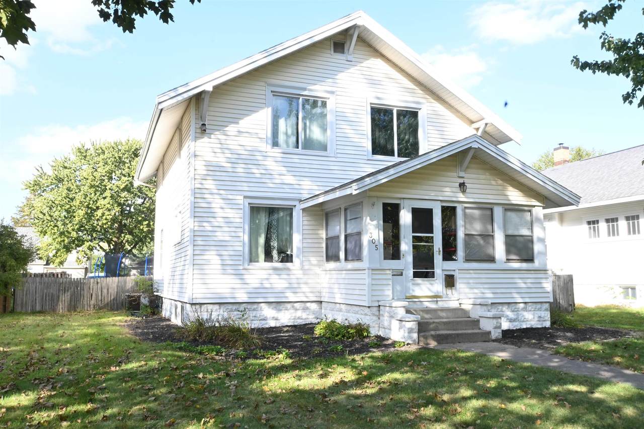 305 10th Street - Photo 1