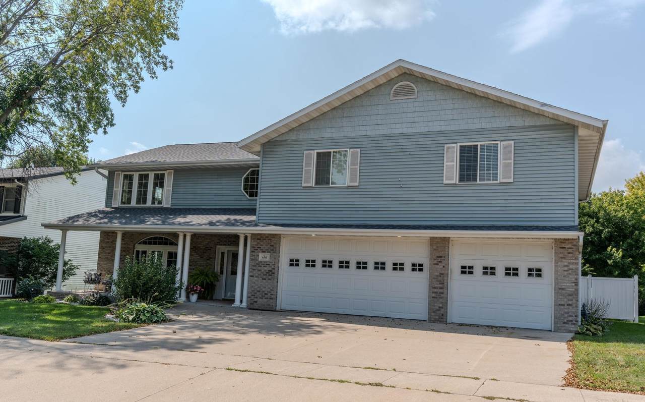 1711 11th Avenue - Photo 1