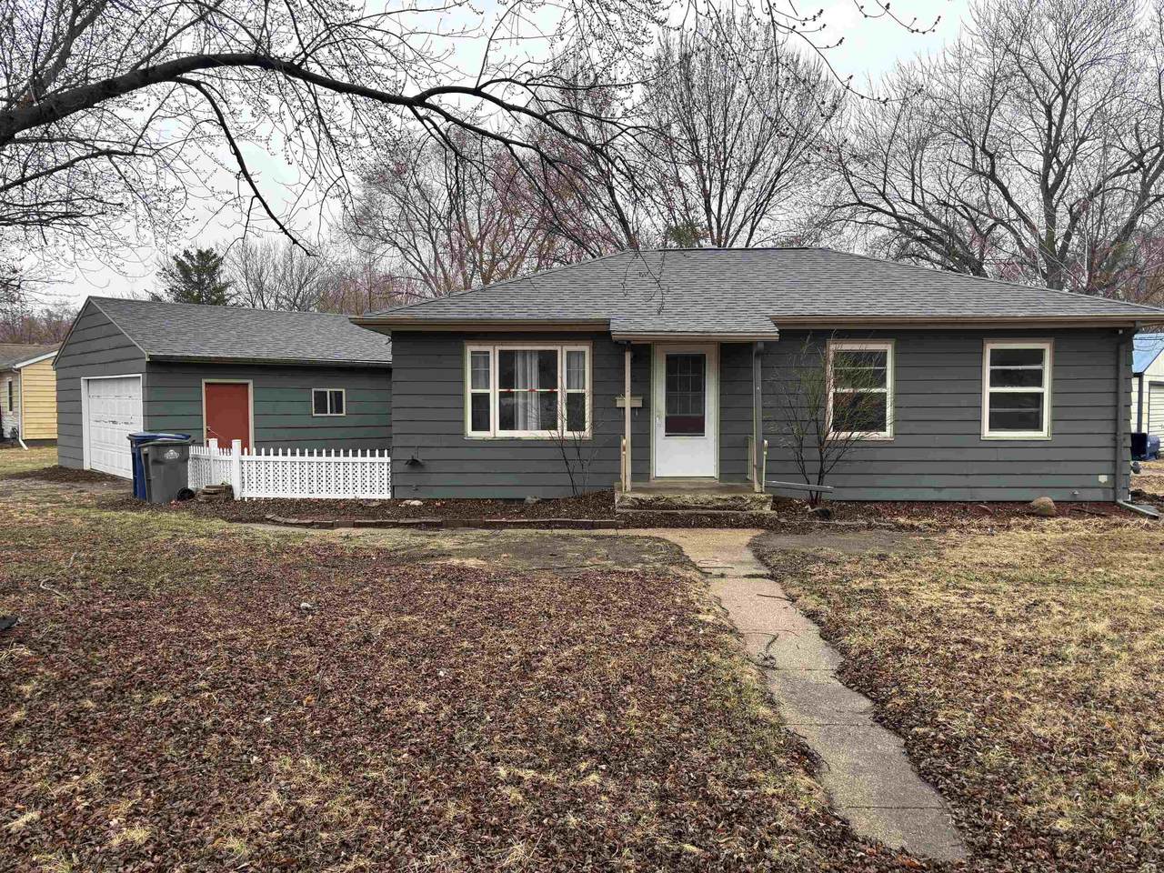 900 5th Street - Photo 1