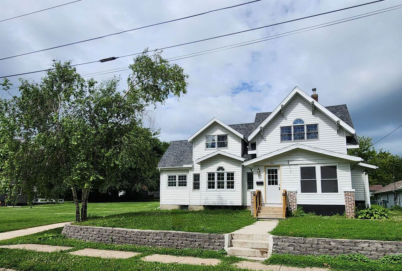 703 Des Moines Street - Photo 1