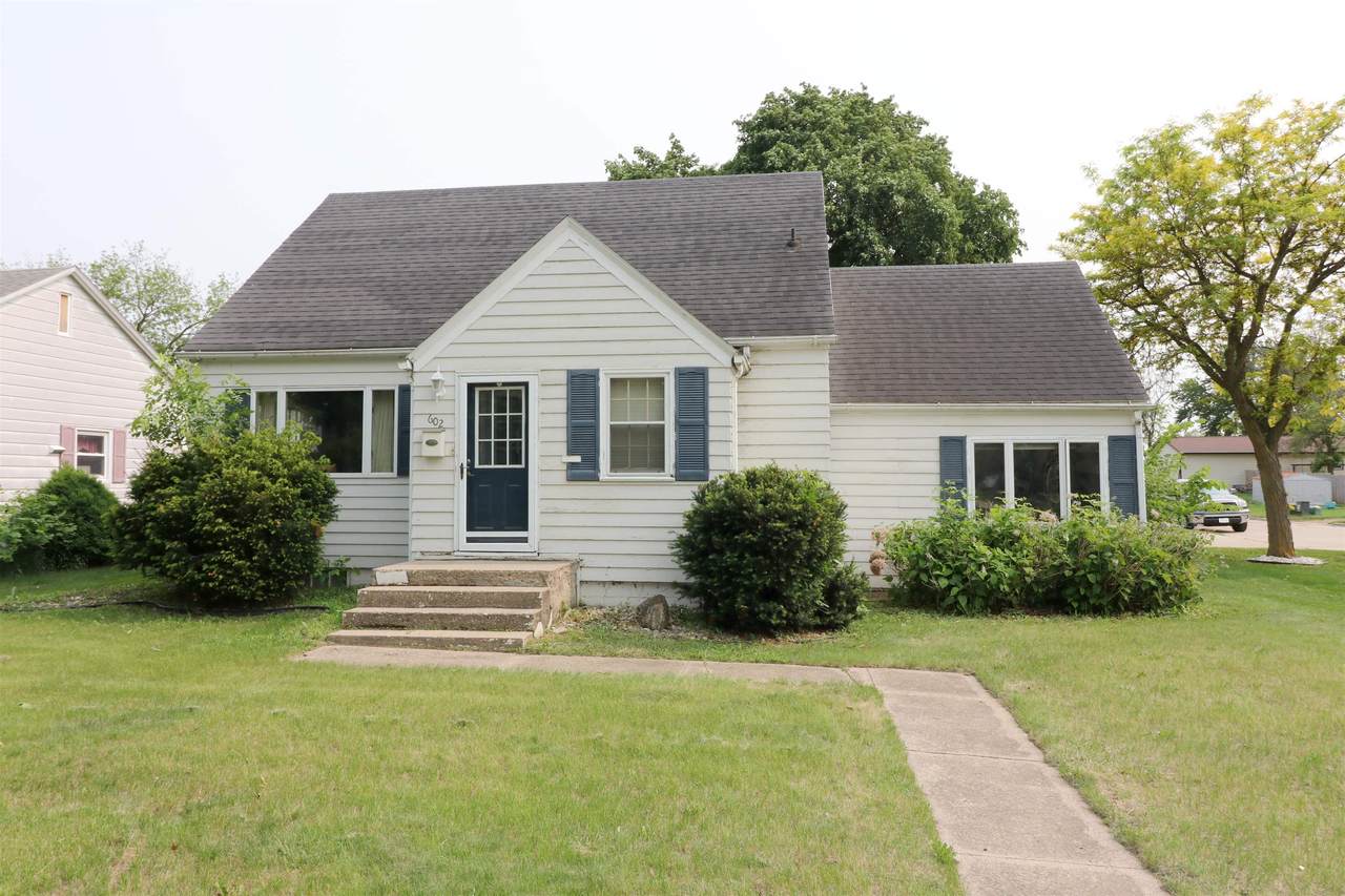 602 10th Street - Photo 1
