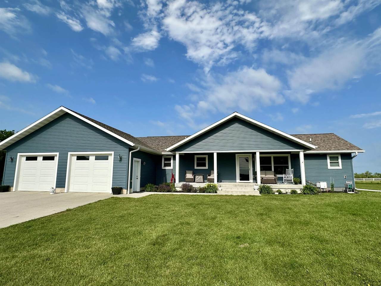 3277 335th Avenue - Photo 1